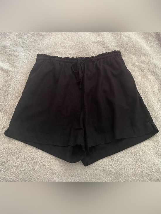 H&M Pants - H&M Linen Blend Pull-On Shorts — Black Size M